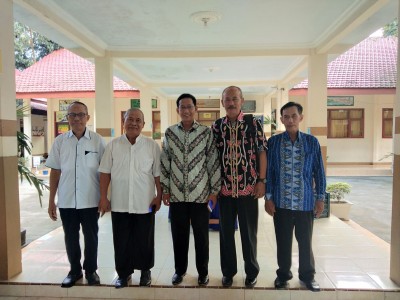 foto bersama asesor dan majelis