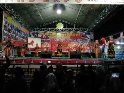 penampilan-gandrung-siswa-smpm-5-siliragung