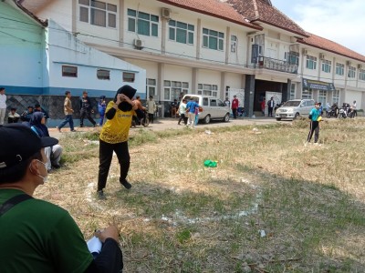 tolak peluru