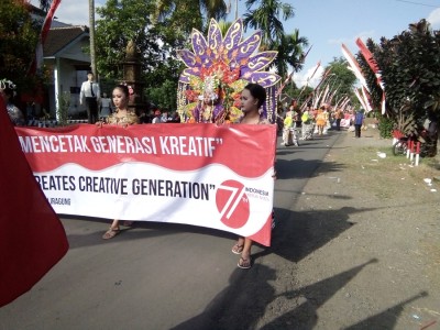 Barisan kreatif SMP Muhammadiyah 5 Siliragung