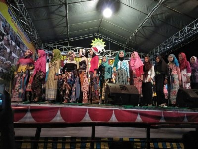 parade-siswa-smpm-5-siliragung